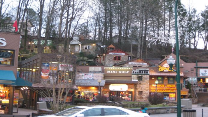 Days Inn & Suites Downtown Gatlinburg Parkway