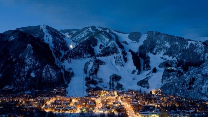 Aspen Silverglo Condos By Frias Properties