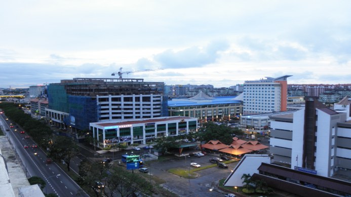 Courtyard at 1Borneo