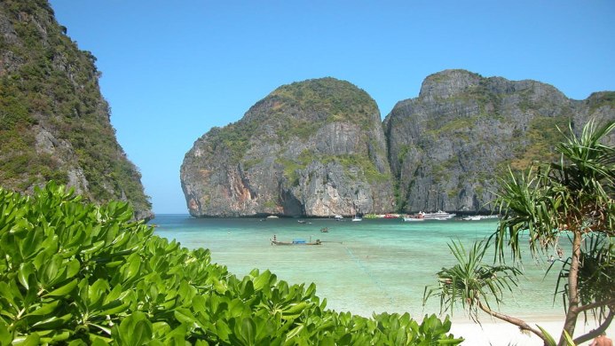 Phi Phi Beach Front Resort photo 1