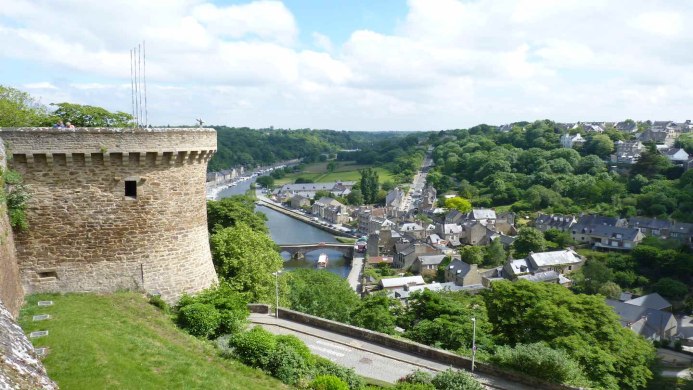 Dinan