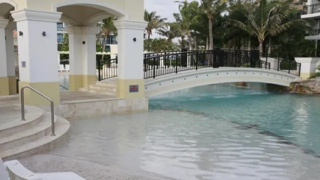 Towers Of Chevron Renaissance Gold Coast photo 1