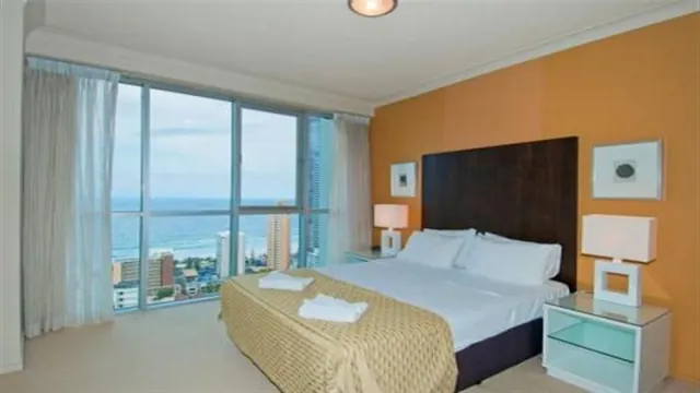Towers Of Chevron Renaissance Gold Coast photo 2