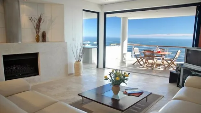 Leisure Bay Luxury Suites Cape Town photo 6