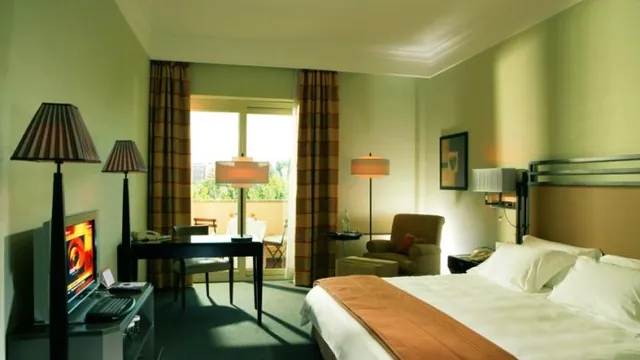 Wyndham Garden Norfolk Downtown photo 2