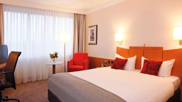 Holiday Inn Cologne - Am Stadtwald photo 4