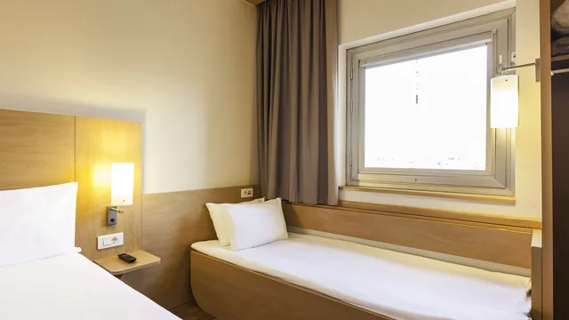Ibis London Luton Airport photo 4