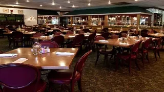 AmericInn by Wyndham Madison SD