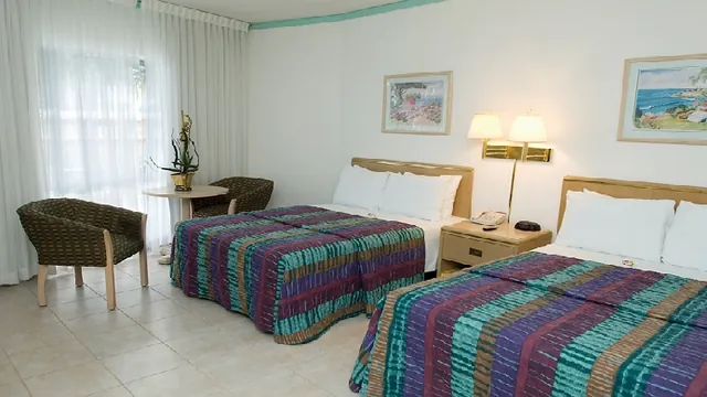 Days Thunderbird Resort Miami Beach photo 2