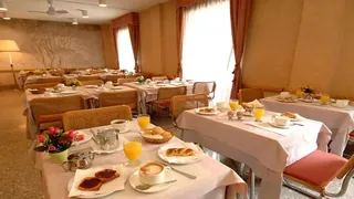 Mennini Hotel Milan