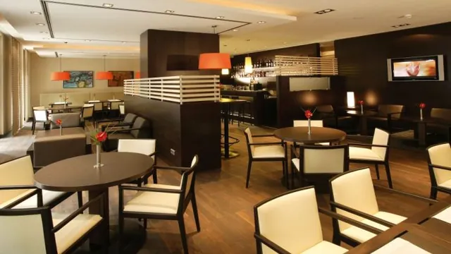 NH Hotel Berlin Kurfuerstendamm photo 4