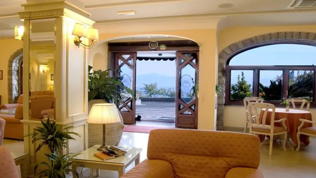 La Vue D'or Hotel Sorrento photo 2