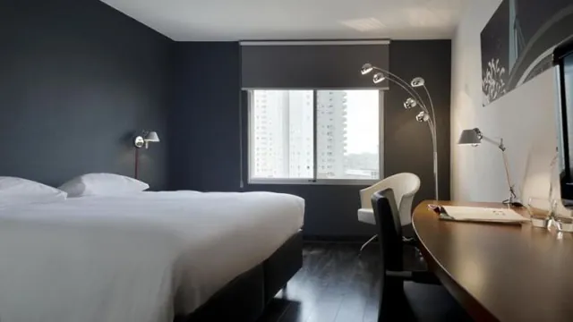 Inntel Hotels Rotterdam Centre photo 3