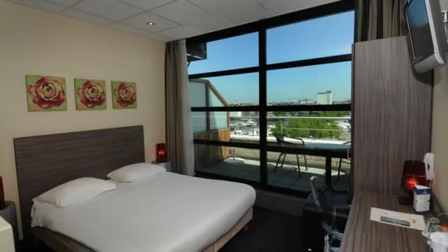 Best Western Hotel Docklands Antwerp photo 2
