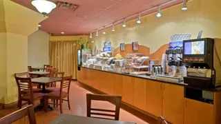 Holiday Inn Express Vancouver