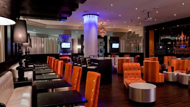 Fantasyland Hotel Edmonton photo 3