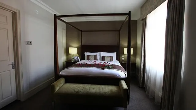 Mercure Winchester Wessex Hotel photo 2