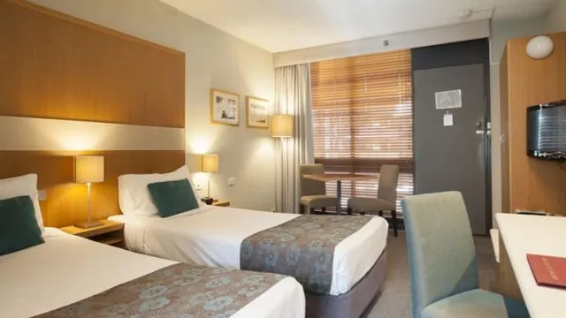 Quality Hotel Downtowner On Lygon Melbourne photo 1