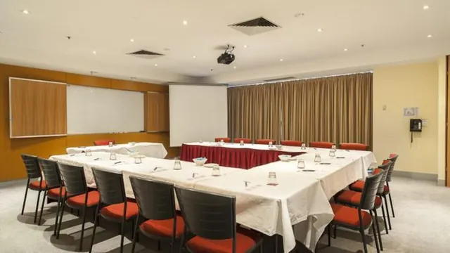 Quality Hotel Downtowner On Lygon Melbourne photo 3
