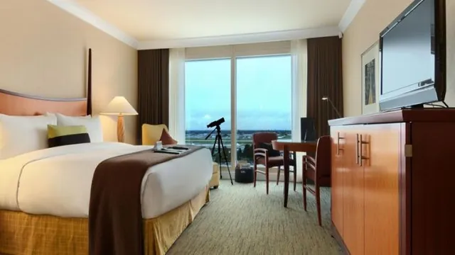 The Fairmont Vancouver Airport Hotel photo 2