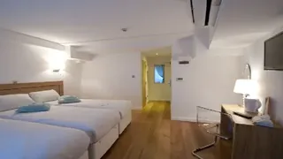 Ambassadors Hotel