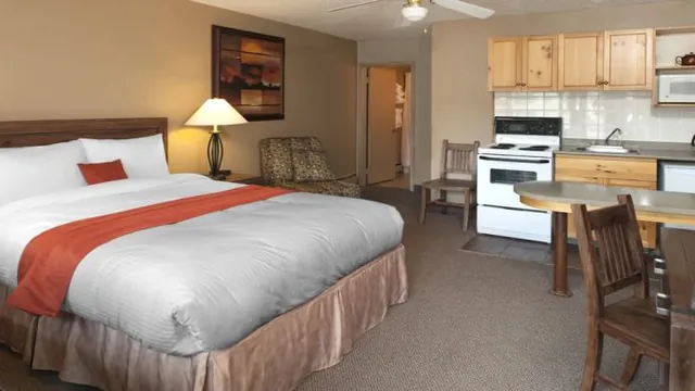 Maligne Lodge Jasper photo 3