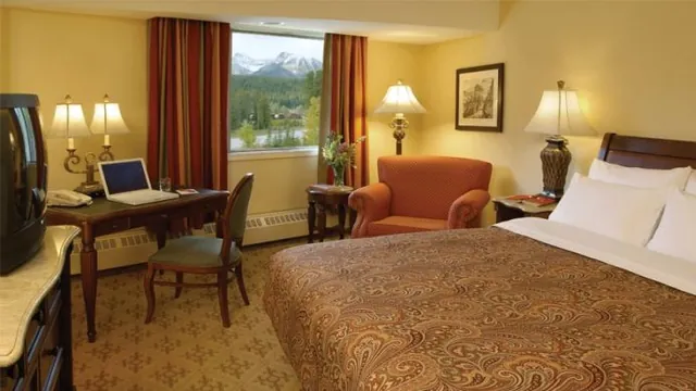 Lake Louise Inn photo 2