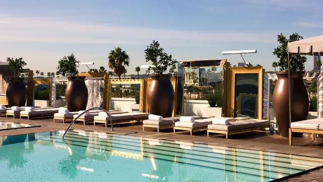 SLS Hotel at Beverly Hills photo 4
