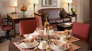 Virginian Suites Arlington Hotel