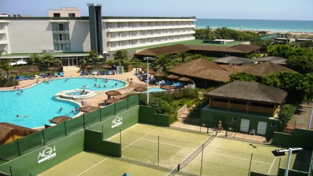 AGH Canet Hotel photo 4