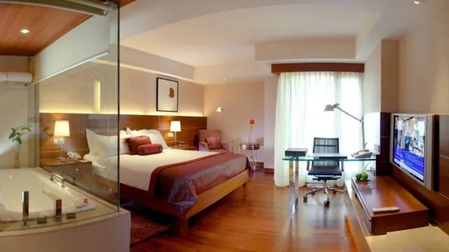 The Lalit Hotel New Delhi photo 1