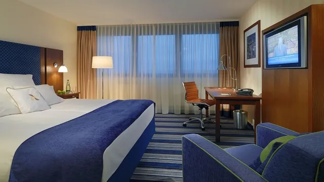 Four Points By Sheraton Munich Olympiapark Hotel photo 1