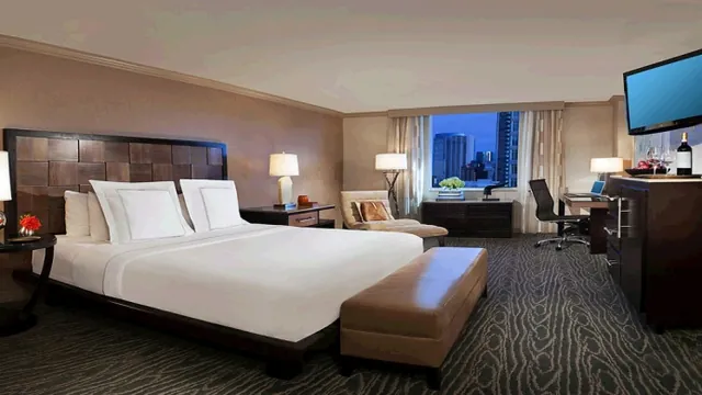 La Quinta Inn & Suites LAX Los Angeles photo 3
