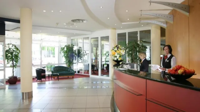 InterCityHotel Rostock photo 2