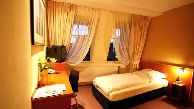 InterCityHotel Rostock photo 3