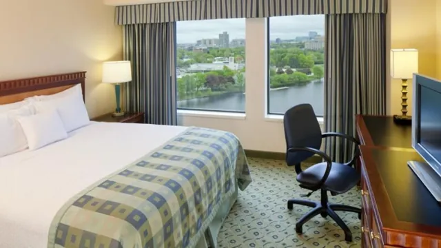 DoubleTree Suites By Hilton Hotel Boston photo 3