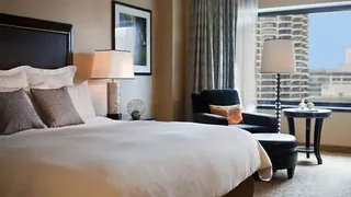 Renaissance Chicago Downtown Hotel