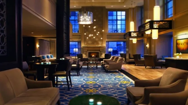 Conrad Chicago photo 2