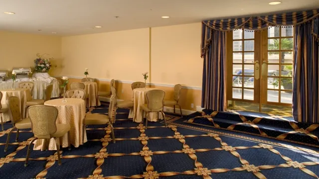 Le Pavillon Hotel New Orleans photo 2