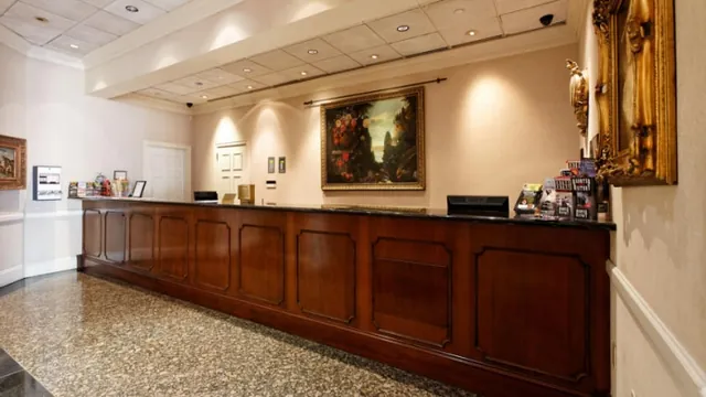 Queen & Crescent Hotel New Orleans photo 2