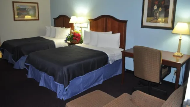 Howard Johnson Express Inn San Diego Hotel Circle photo 2