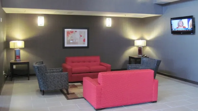 Holiday Inn Express Hotel & Suites Austin Airport photo 2