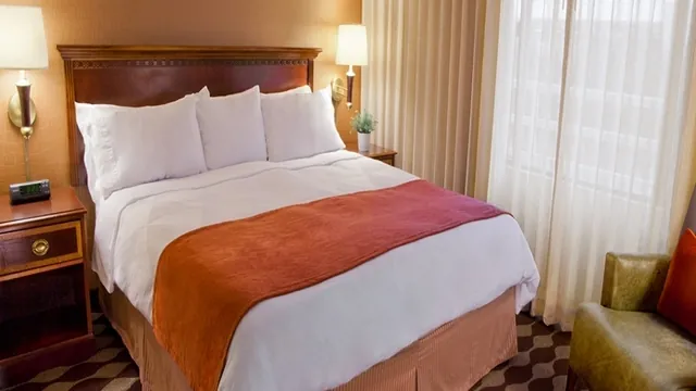 Red Lion Hotel Seattle Airport photo 3