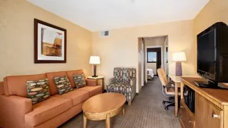Phoenix Place Hotel & Suites