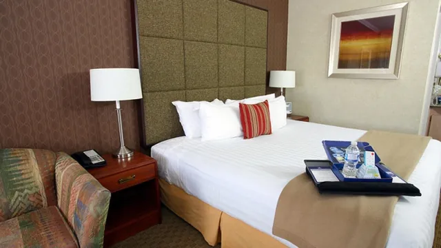 Phoenix Place Hotel & Suites photo 3