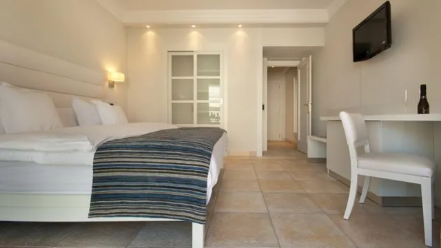 Be Live Grand Palace De Muro Hotel Mallorca Island photo 4