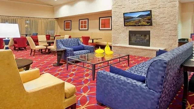 Holiday Inn Express Hotel & Suites Tempe photo 2