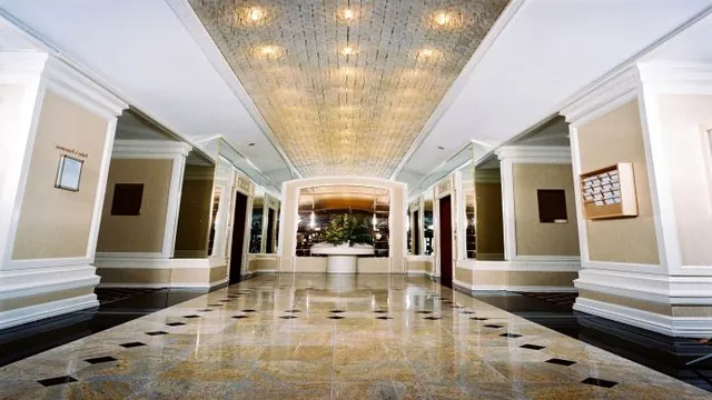 Delta Ocean Pointe Resort & Spa Victoria photo 2