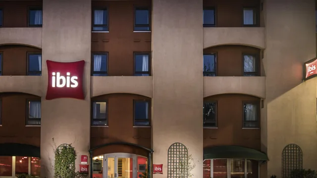 Ibis Carcassonne Centre la Cité photo 12