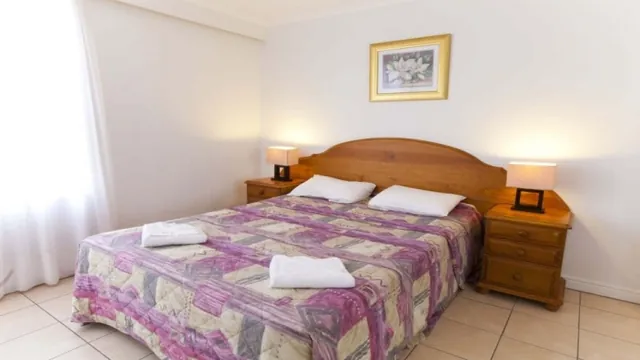 Surf Regency Apartments Gold Coast photo 1
